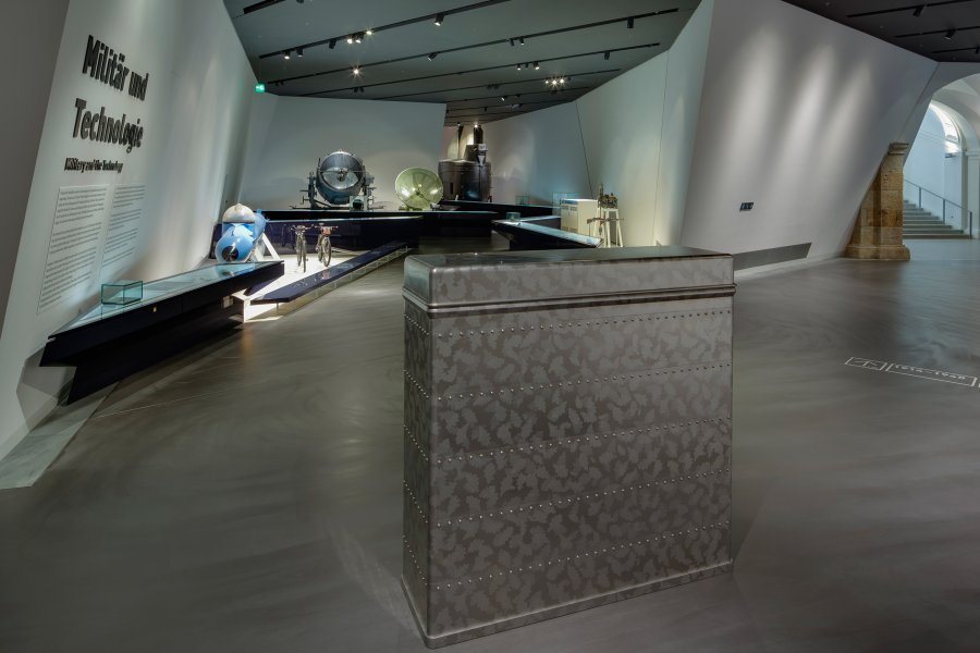 Stela - _Cenotaph_. Photo: David Brandt
Video: ‘Dedication’ of _Stela_, 12 July 2014 Stela - _Cenotaph_. Photo: David Brandt
Video: ‘Dedication’ of _Stela_, 12 July 2014