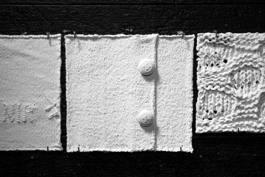 Diary Dagboek - _Diary Dagboek_ (detail: ceramic tile). Photo: Koen Blomme Diary Dagboek - _Diary Dagboek_ (detail: ceramic tile). Photo: Koen Blomme
