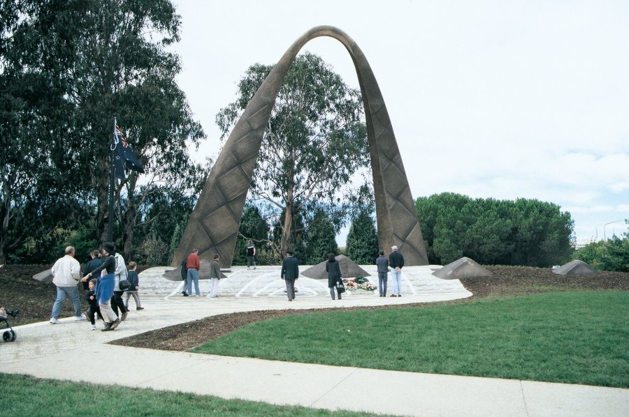 New Zealand Memorial - New Zealand Memorial (east handle). Photo: Kingsley Baird New Zealand Memorial - New Zealand Memorial (east handle). Photo: Kingsley Baird